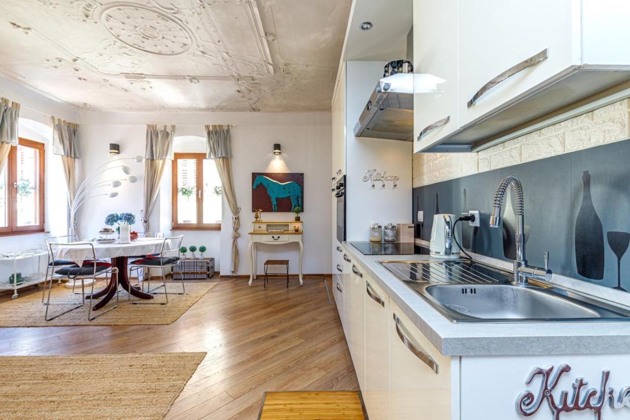 Two Bedroom Apartment La Mer Porec Exterior photo