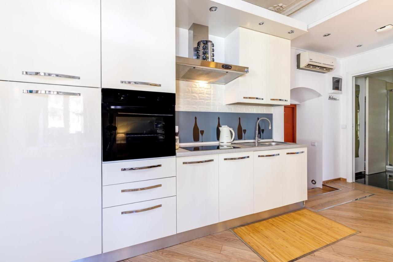 Two Bedroom Apartment La Mer Porec Exterior photo