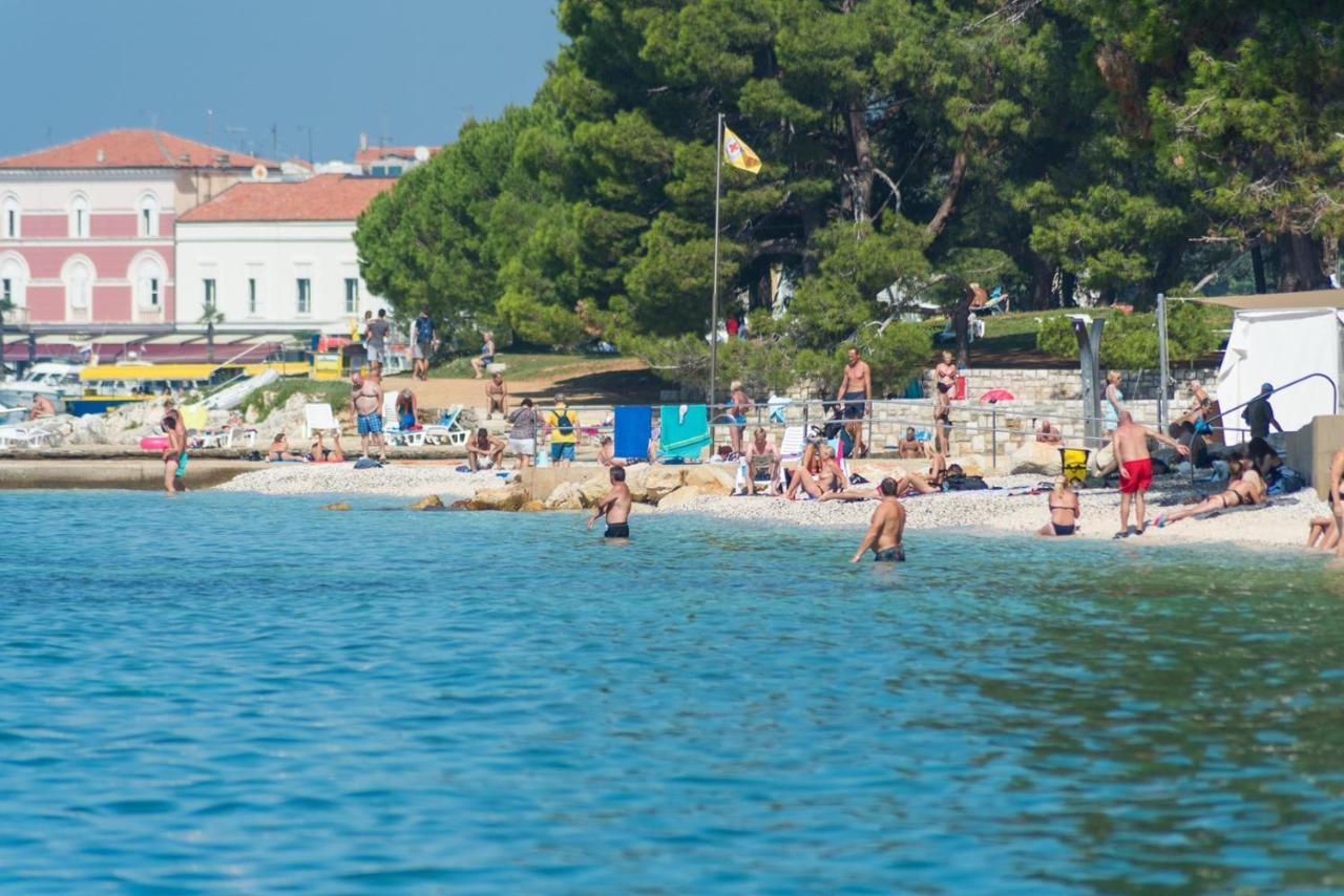 Two Bedroom Apartment La Mer Porec Exterior photo